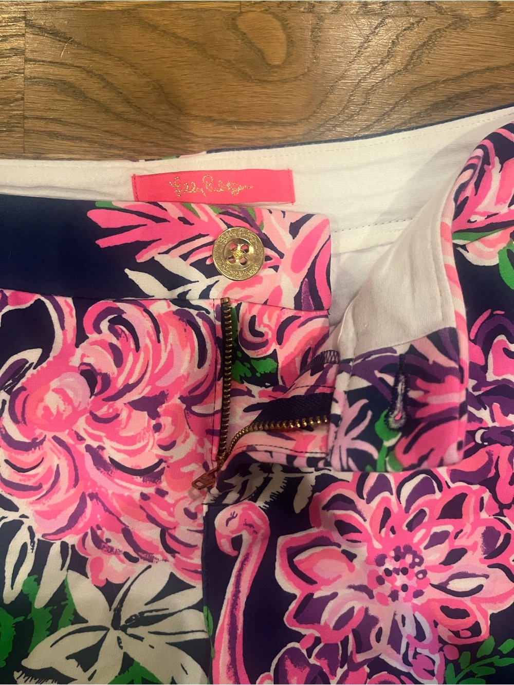 Lilly Pulitzer Buttercup Shorts Women 6 Ruffle Your Feathers Navy Pink Green - Picture 4 of 9